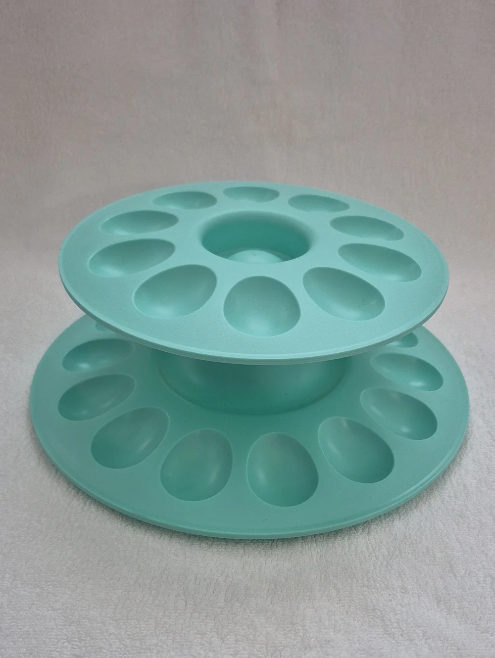 Tupperware 2 Tier Aqua Deviled Egg Display Stand Retired Holds 24 Eggs